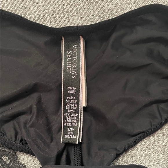 NWT Victoria Secret Lace Cheeky Underwear - Picture 2 of 5
